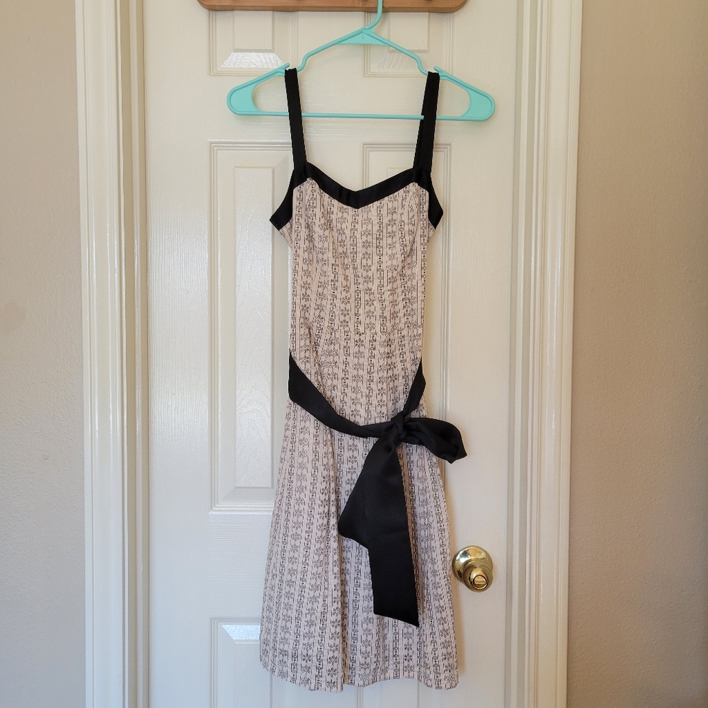 Vintage Floral Pattern Dress in S
